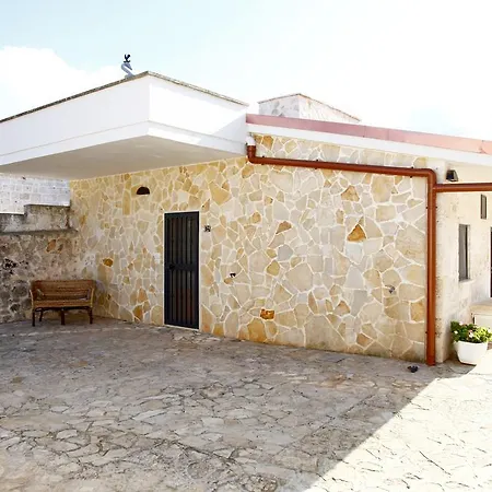 Trulli Pietra Preziosa לינה וארוחת בוקר *