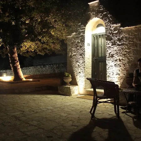 Trulli Pietra Preziosa * מרטינה פרנקה