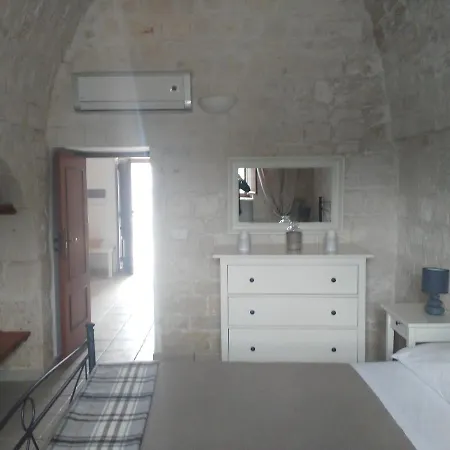Trulli Pietra Preziosa לינה וארוחת בוקר